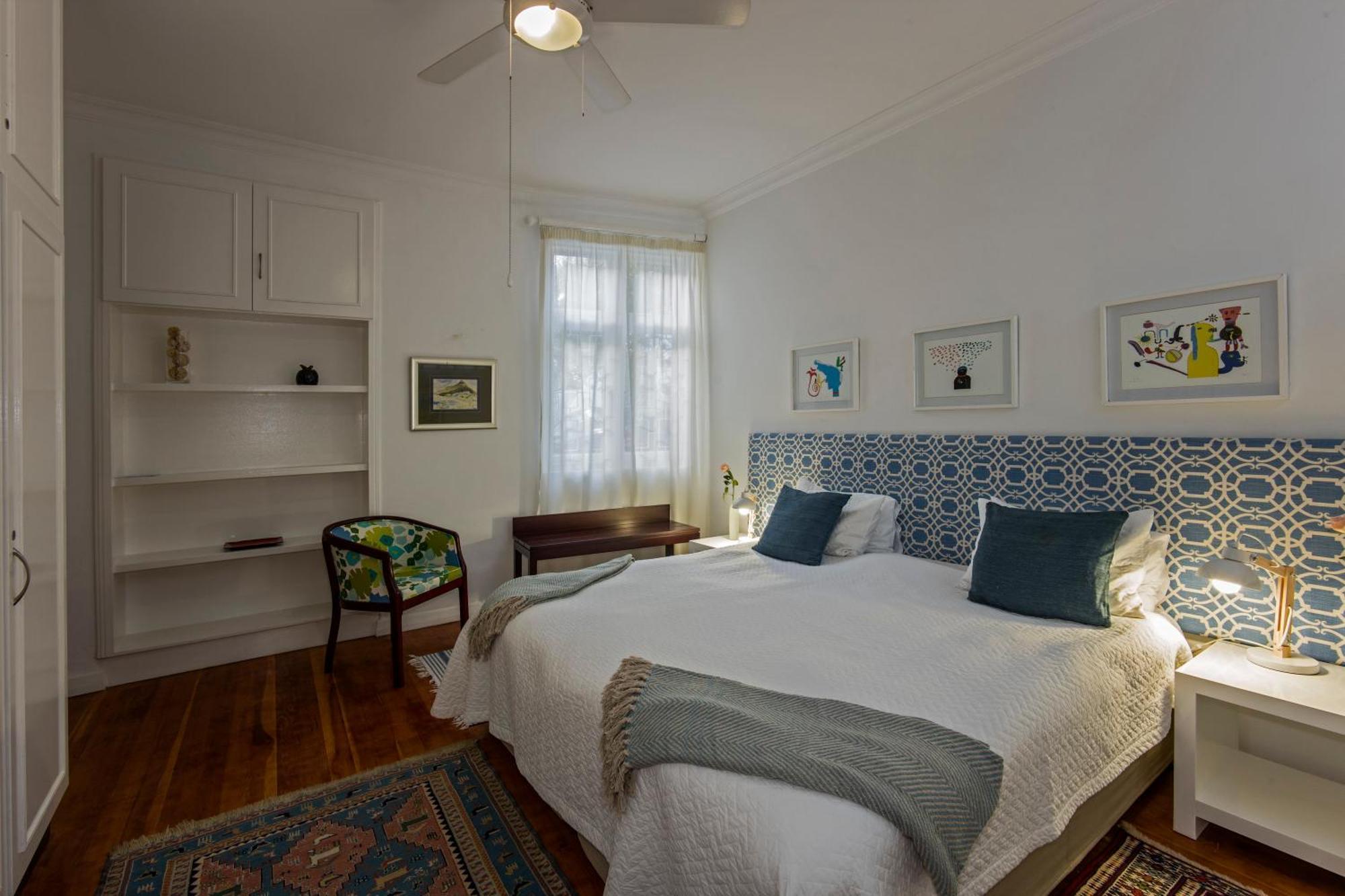 Barry Hall Apartments Apartment *