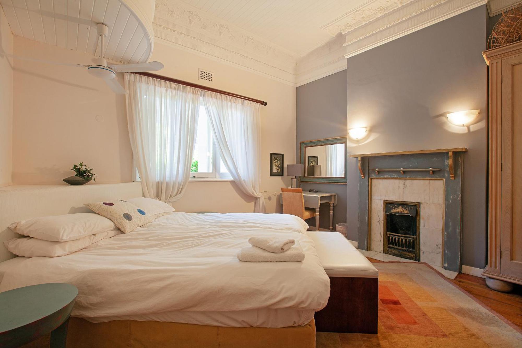 Barry Hall Apartments *