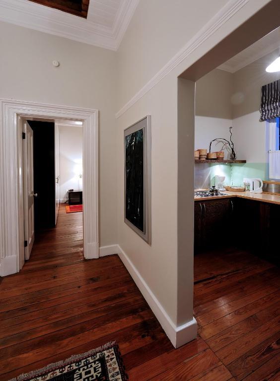 Barry Hall Apartments Apartment